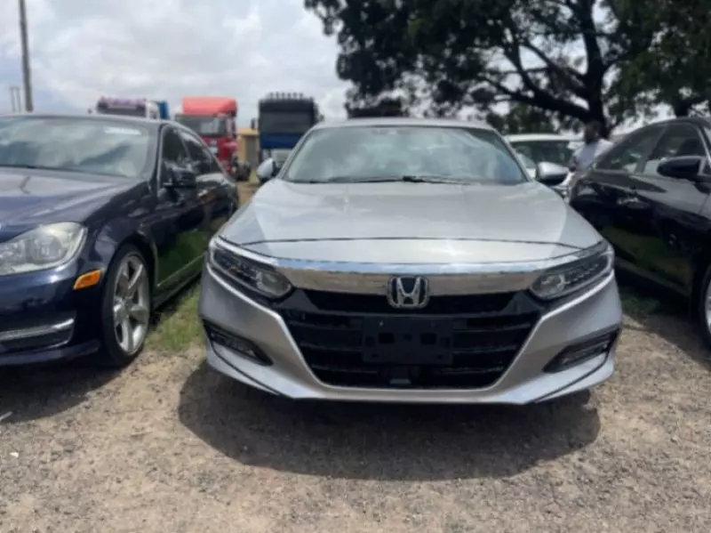 Honda Accord   - 2018