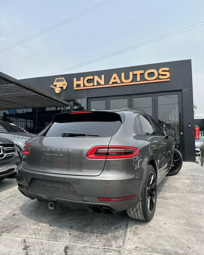 PORSCHE Macan   - 2015