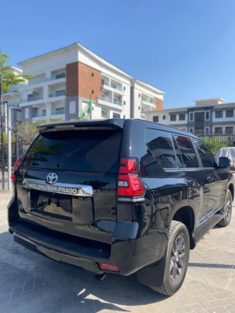 Toyota Landcruiser Prado   - 2013