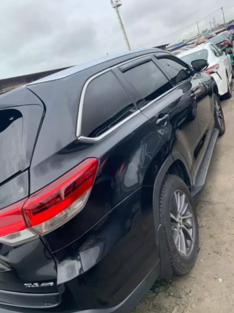 Toyota Highlander   - 2009