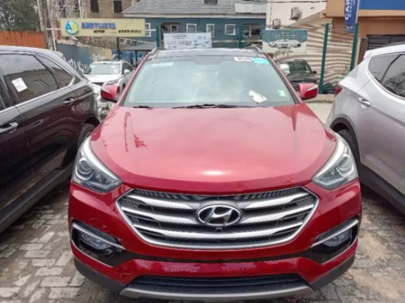 Hyundai Santa Fe   - 2017