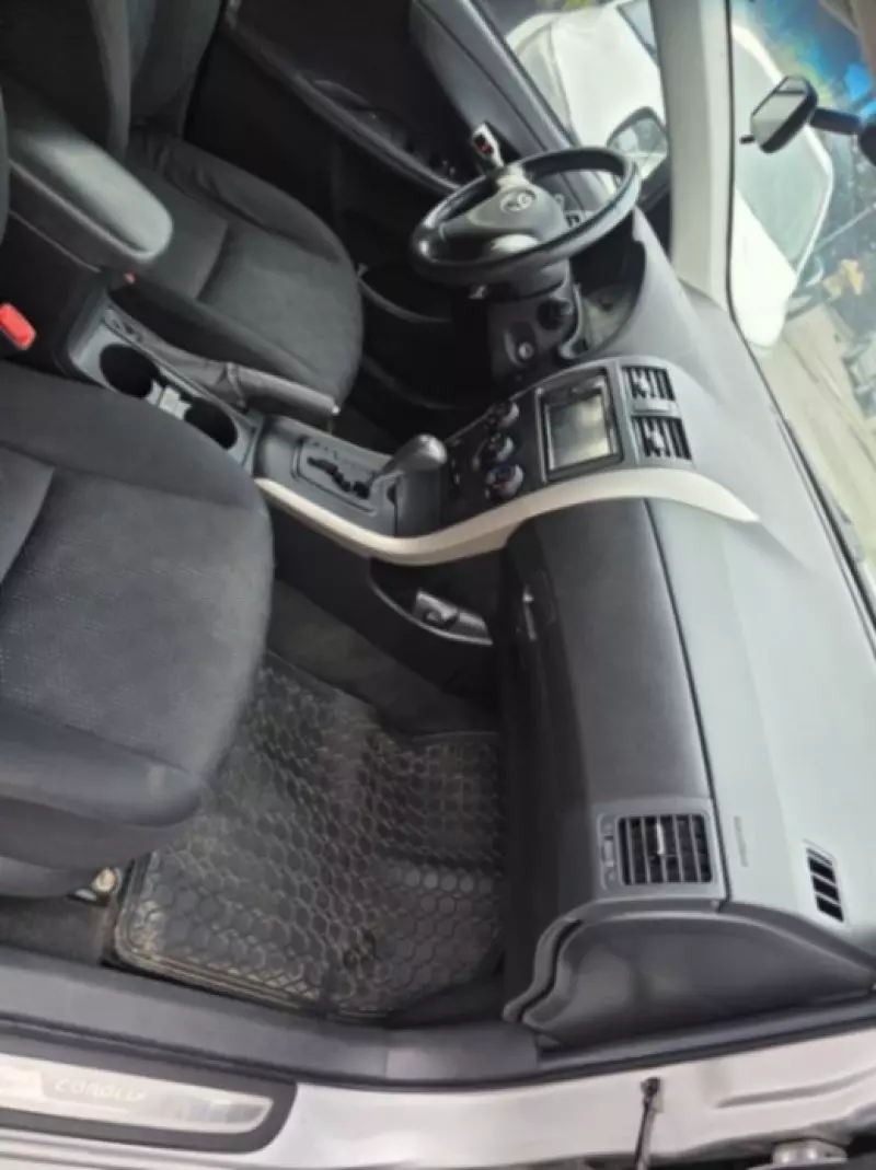 Toyota Corolla   - 2009