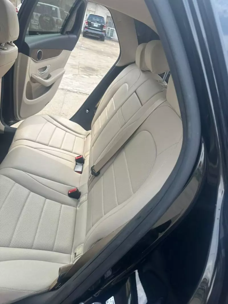 Mercedes-Benz GLC 300   - 2017