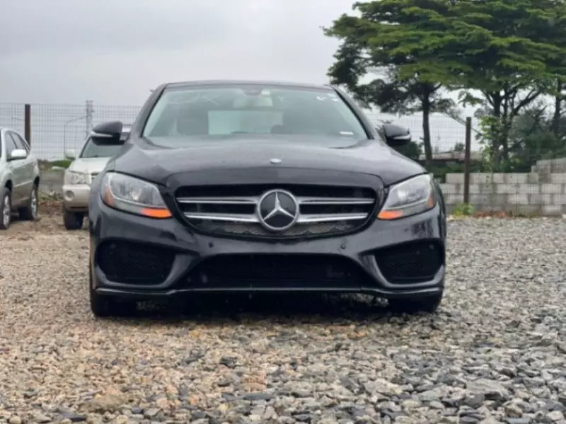 Mercedes-Benz C 300   - 2015