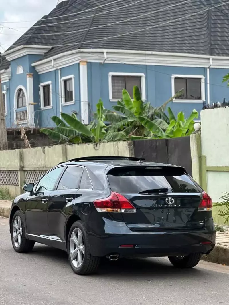 Toyota Venza   - 2013