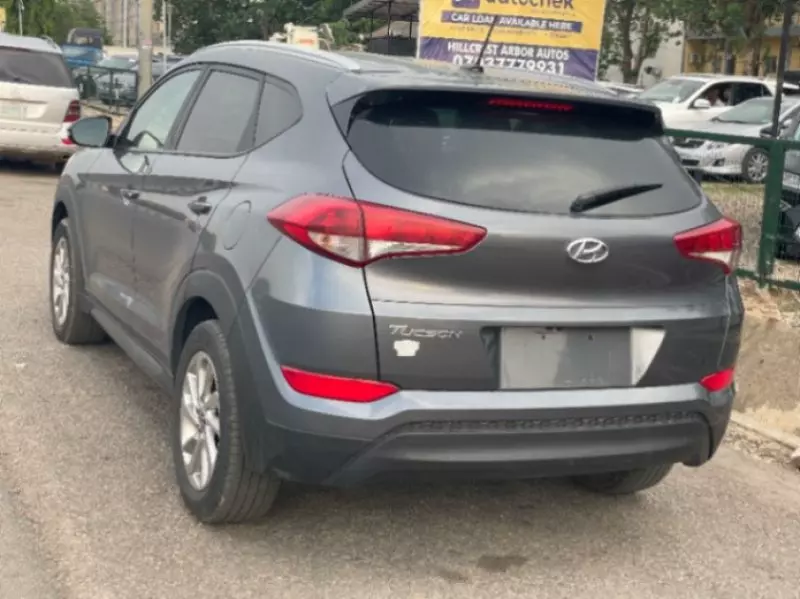 Hyundai Tucson   - 2016