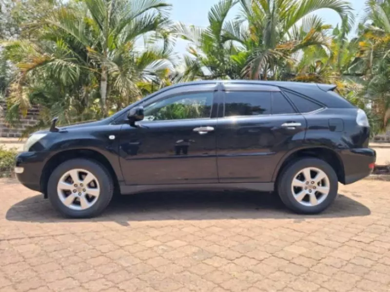 Toyota Harrier   - 2011