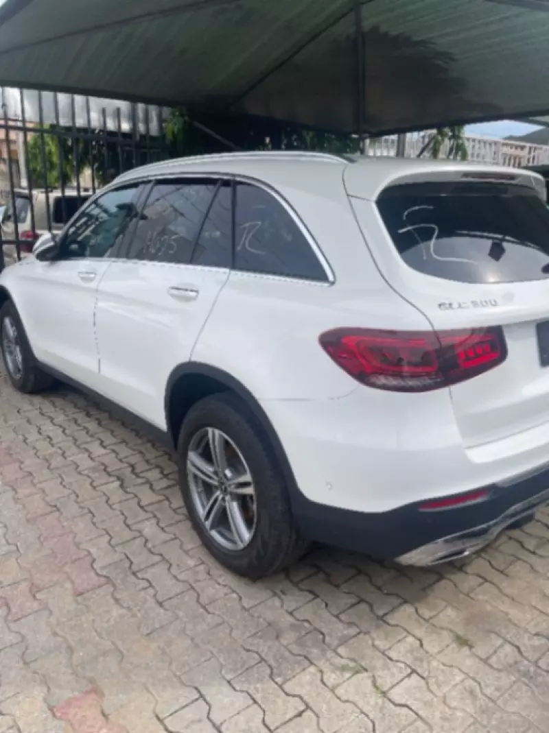 Mercedes-Benz GLC 300   - 2022