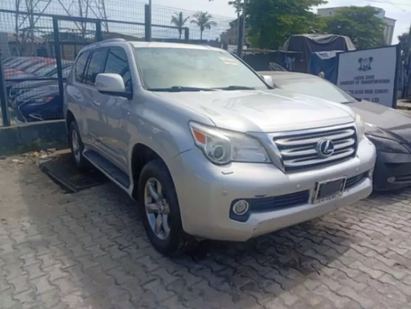 Lexus GX 460   - 2012