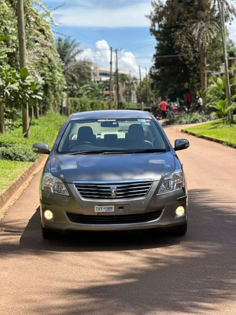 Toyota Premio    - 2009