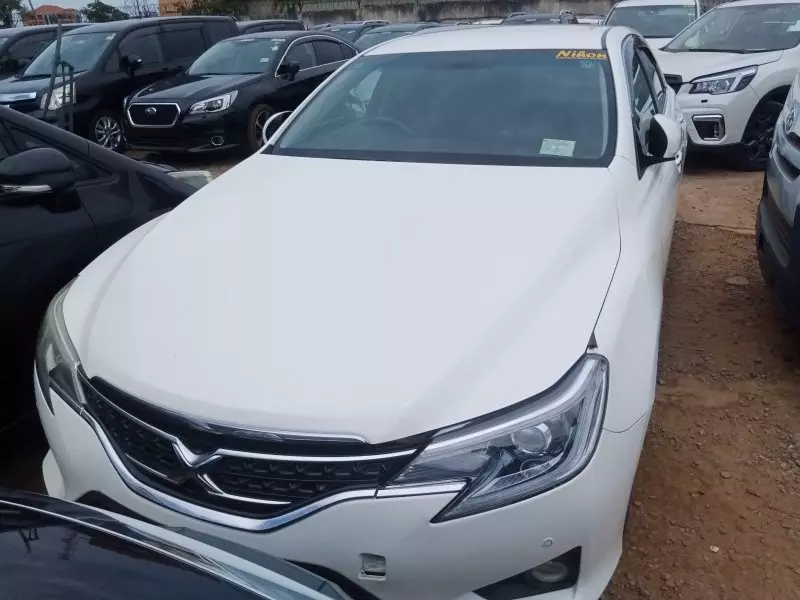 Toyota Mark X   - 2015