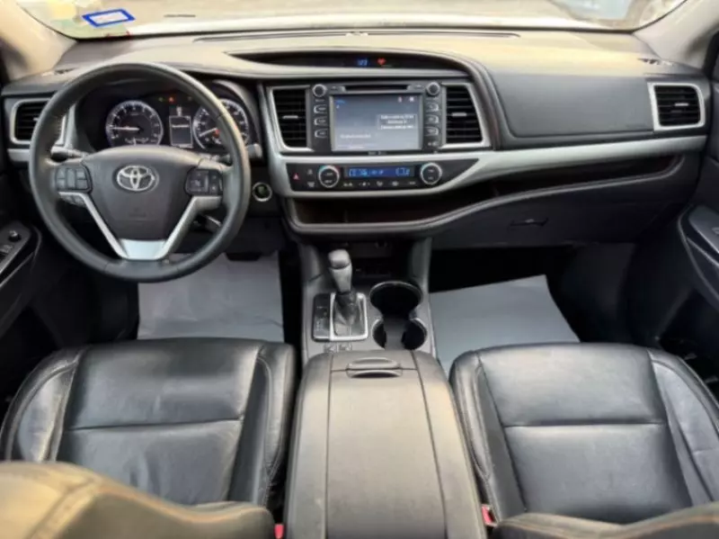 Toyota Highlander   - 2015