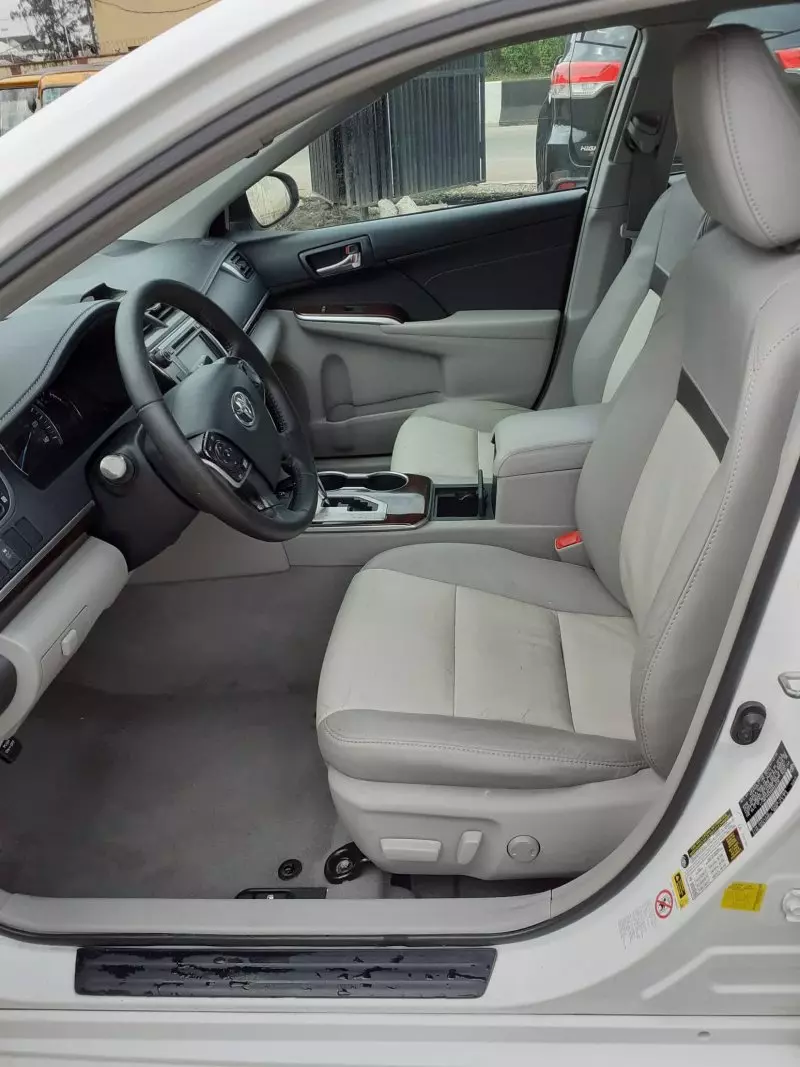Toyota Camry   - 2013