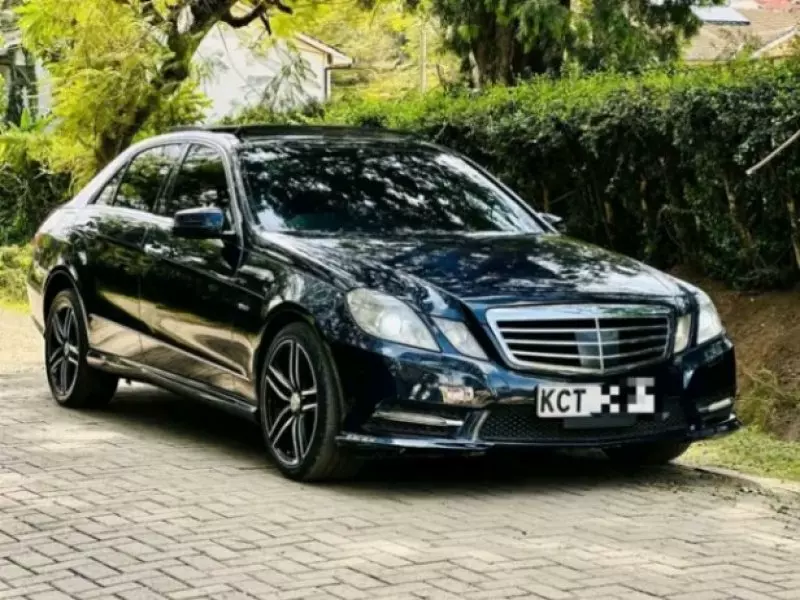 Mercedes-Benz E250   - 2012