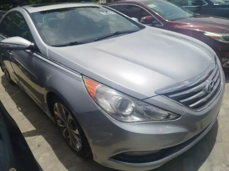 Hyundai Sonata   - 2014