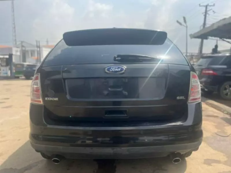 Ford Edge   - 2010