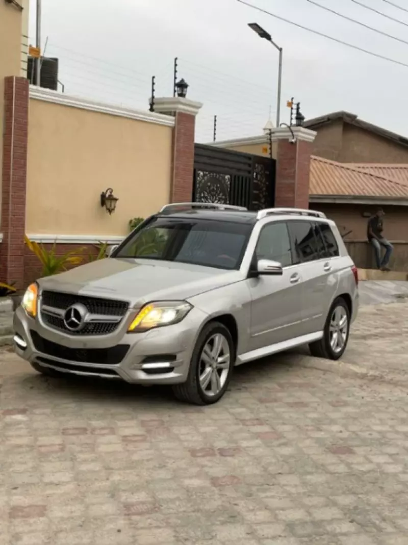 Mercedes-Benz GLK 350   - 2010