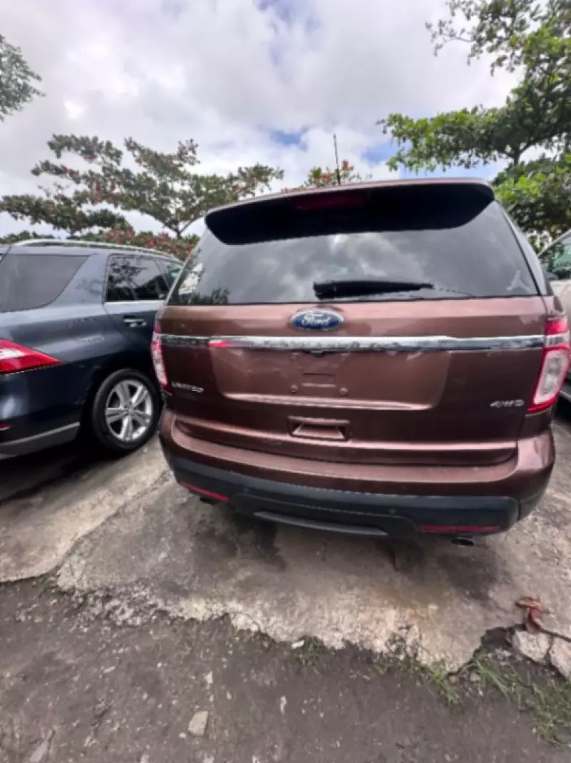 Ford Explorer   - 2014