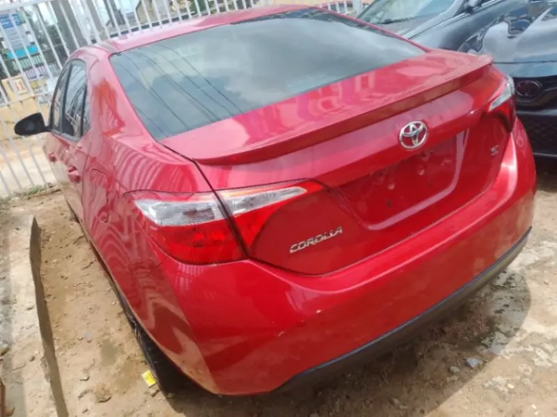 Toyota Corolla   - 2014