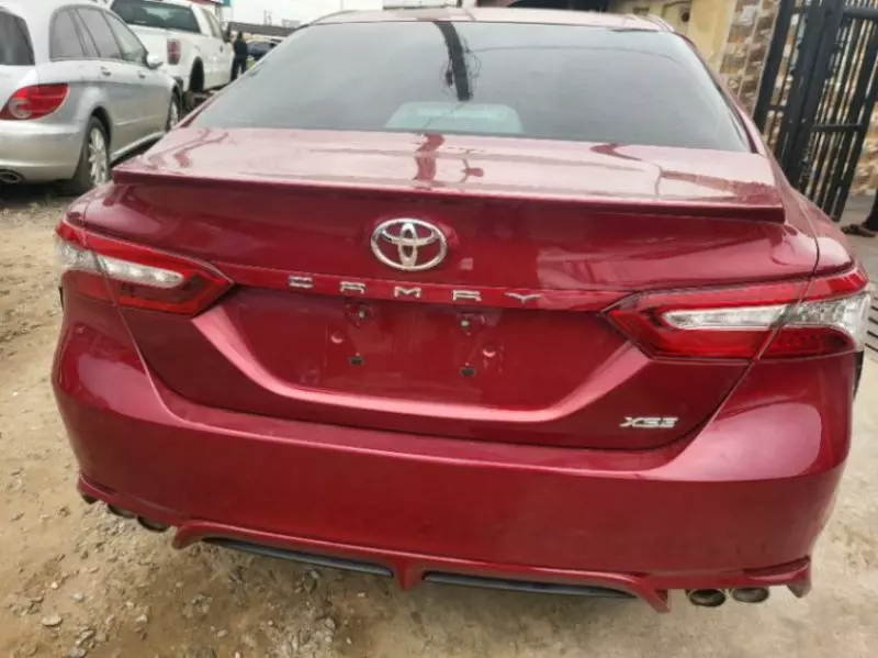 Toyota camry   - 2018