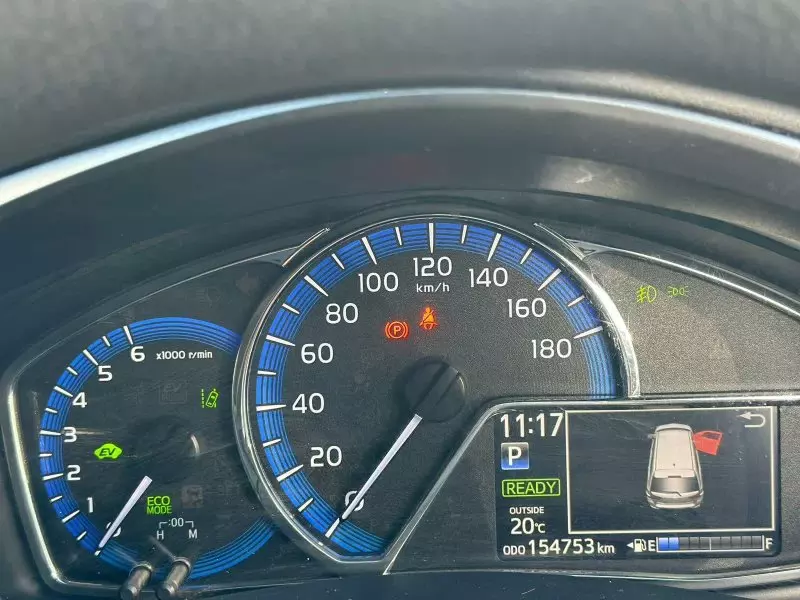 Toyota Fielder hybrid    - 2018