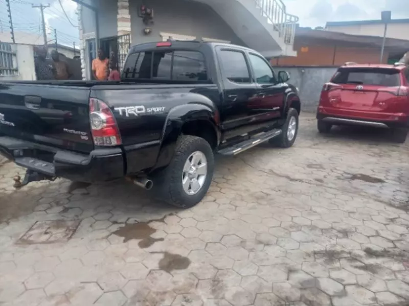 Toyota Tacoma   - 2013