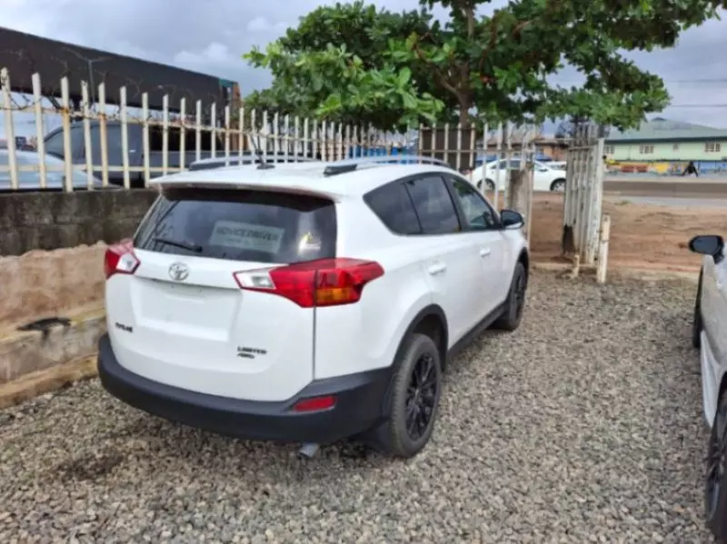 Toyota RAV 4   - 2014