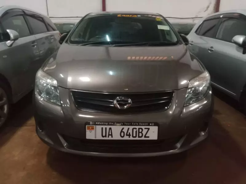 Toyota Fielder    - 2010