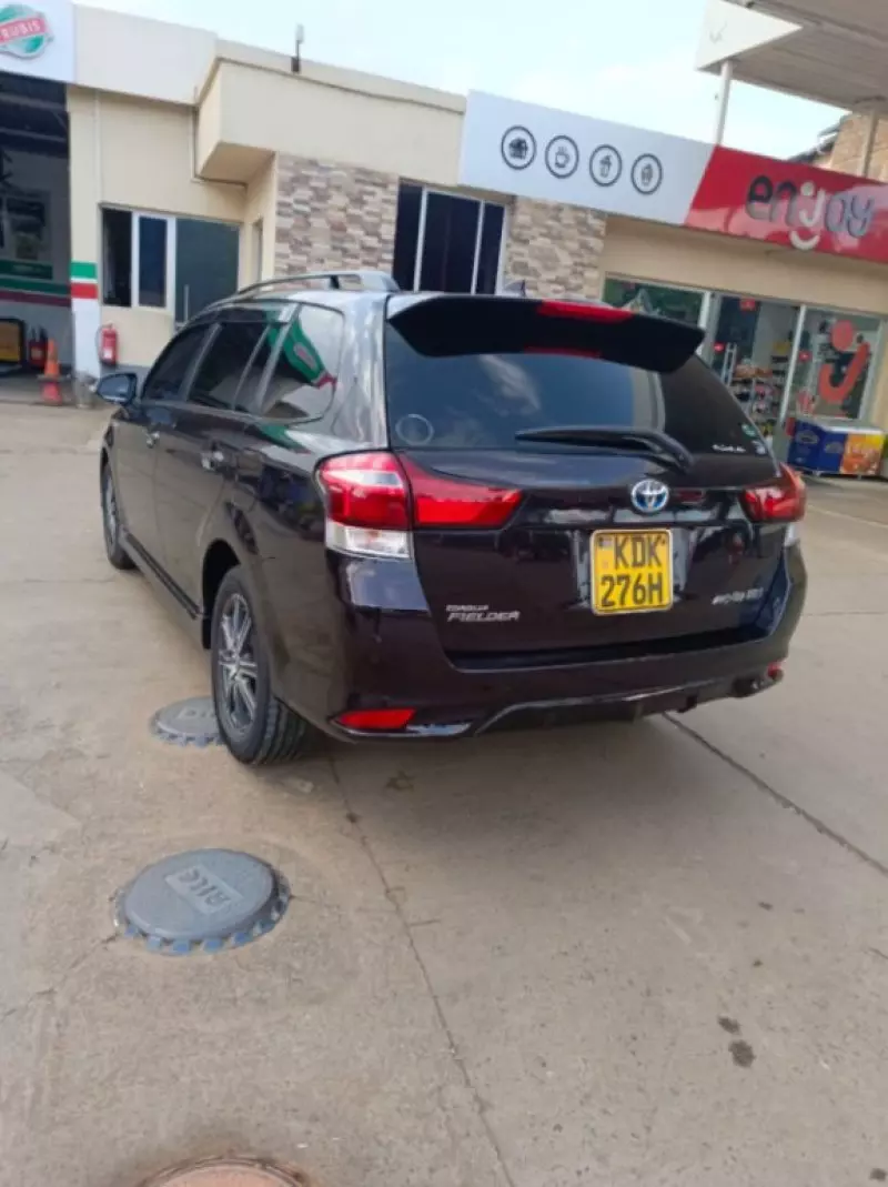 Toyota Fielder    - 2015