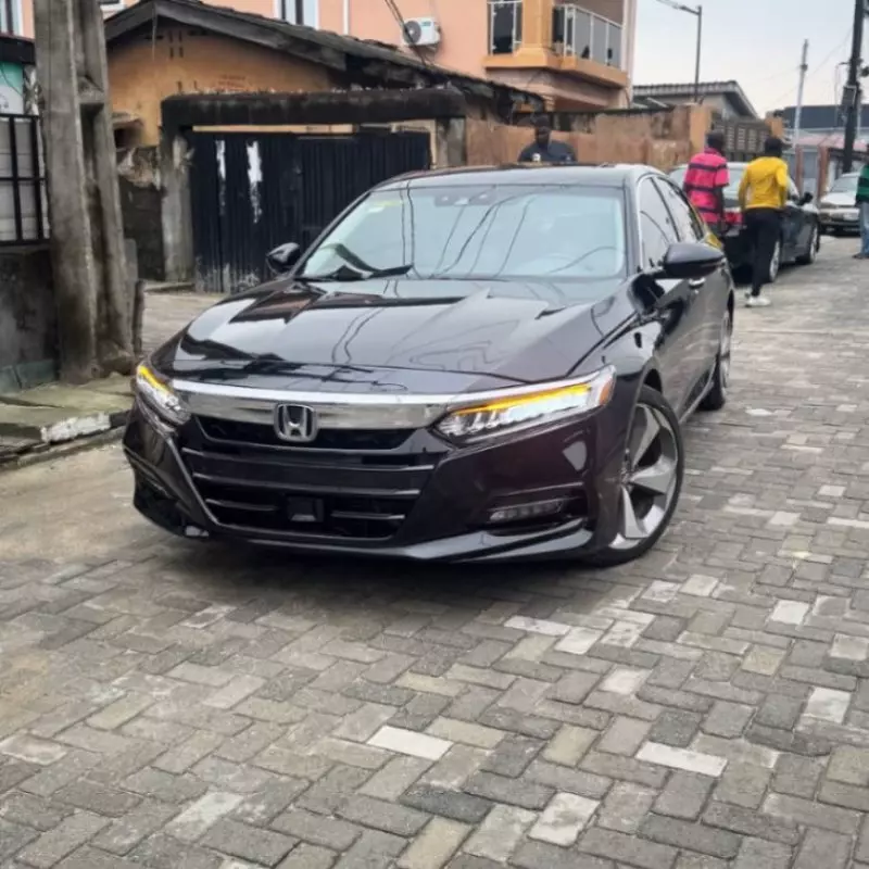 Honda Accord   - 2018