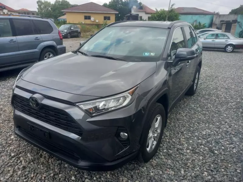 Toyota RAV 4   - 2021
