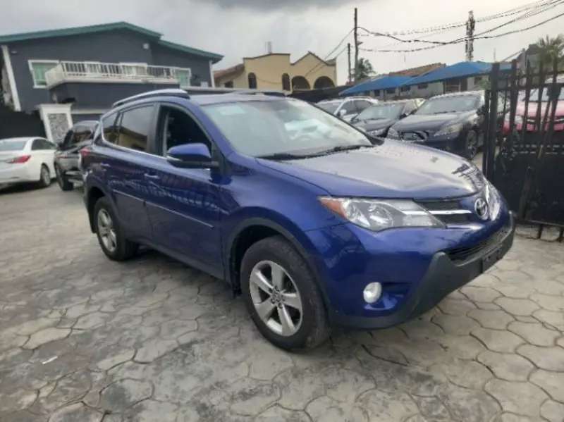 Toyota RAV4   - 2015