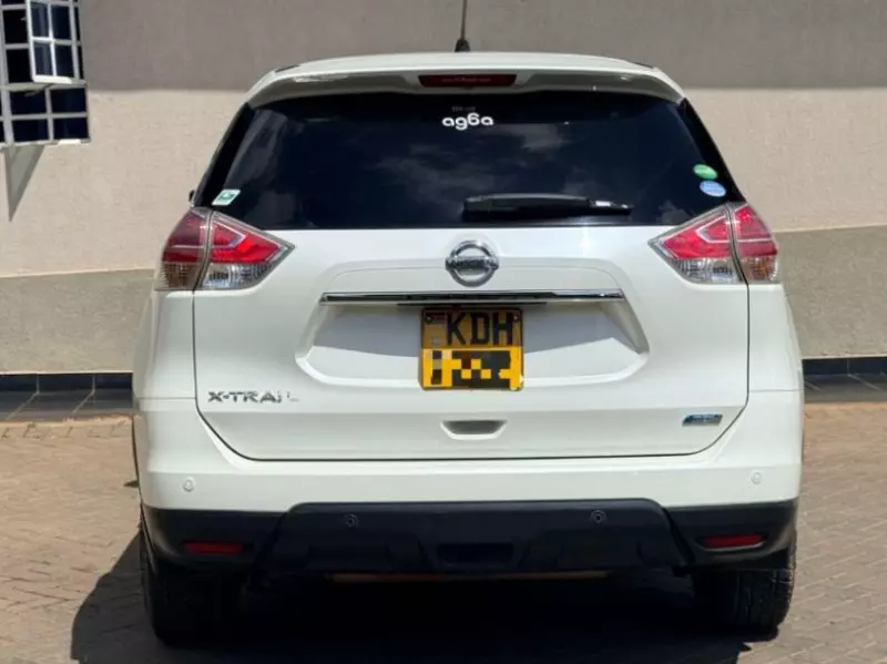 Nissan X-Trail   - 2015
