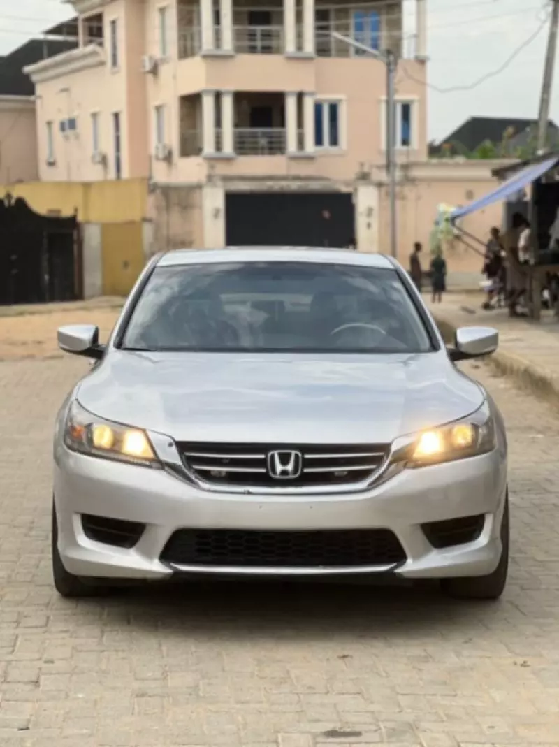 Honda Accord - 2013