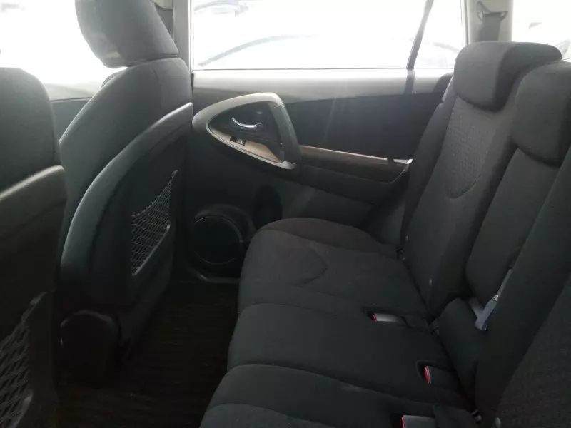 Toyota Vanguard    - 2011