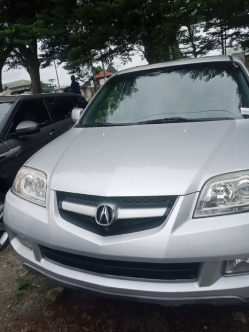 Acura MDX   - 2005