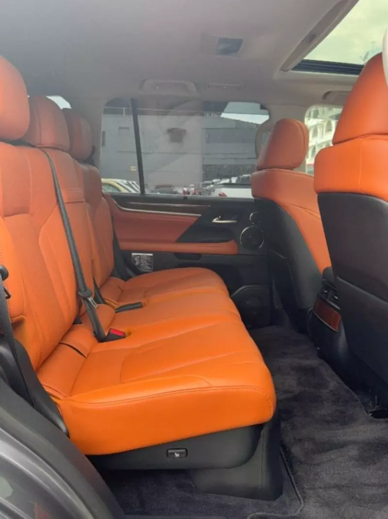 Lexus LX 570   - 2019
