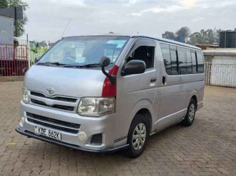 Toyota Hiace   - 2013
