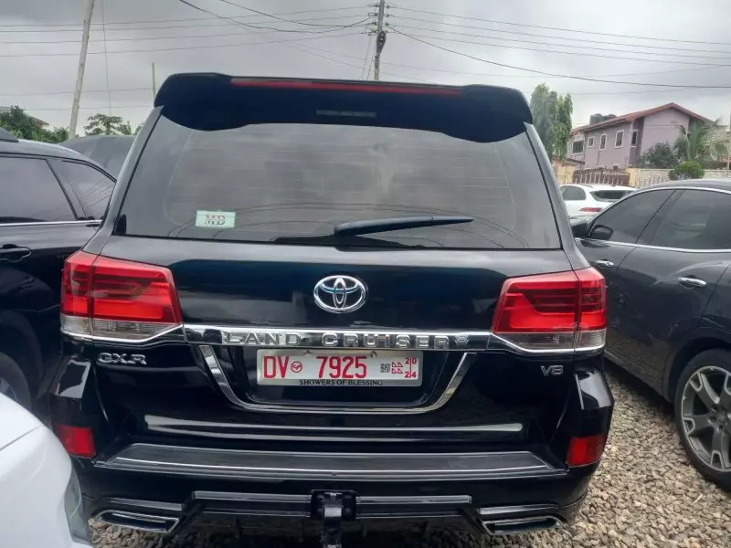 Toyota Land Cruiser   - 2011
