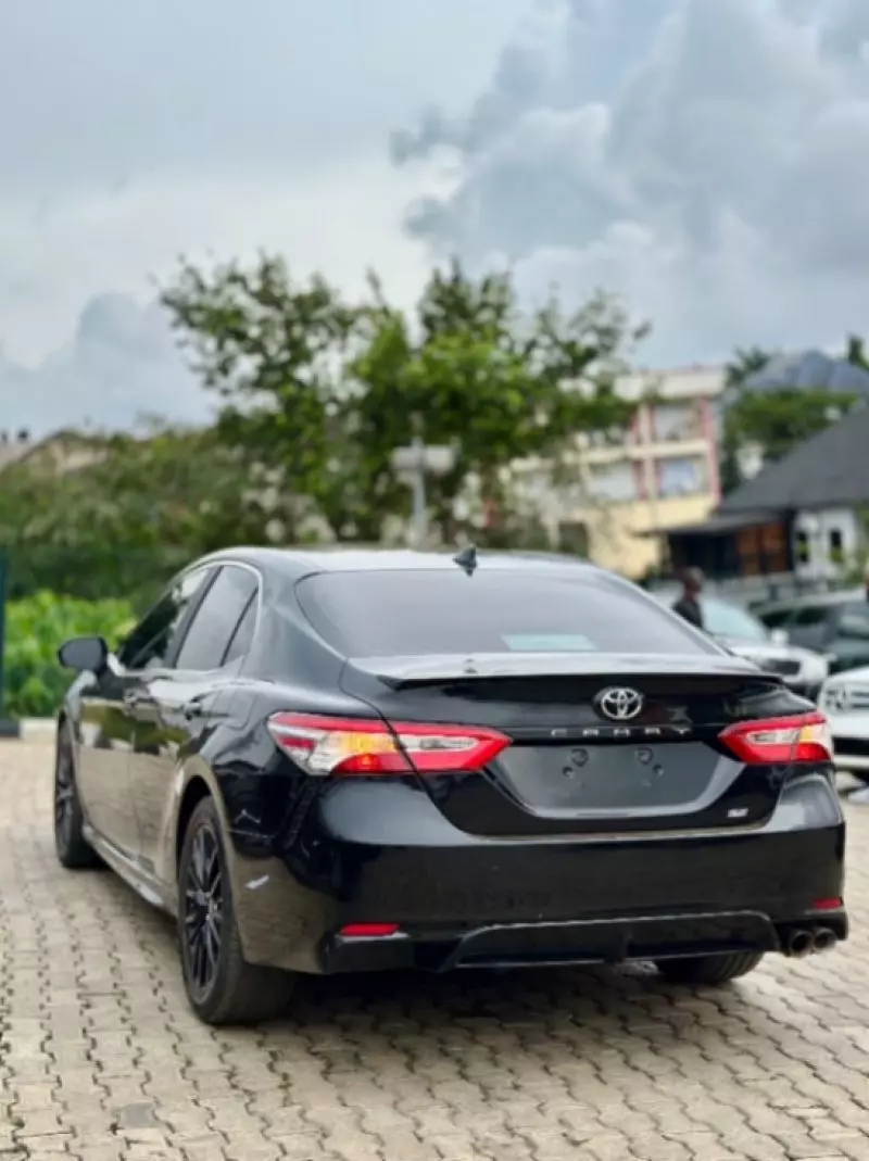 Toyota Camry   - 2020
