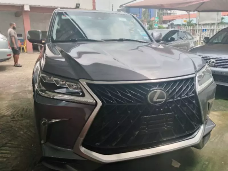 Lexus LX 570