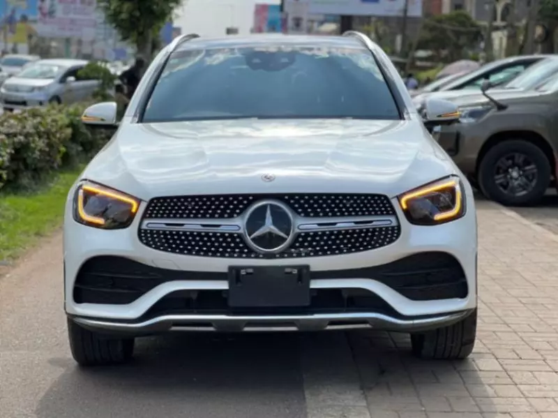 Mercedes-Benz GLC 300 - 2020