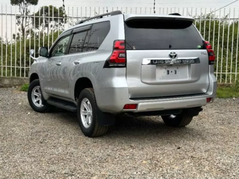 Toyota Landcruiser Prado   - 2019