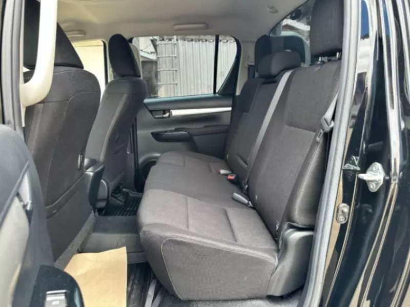 Toyota Hilux   - 2020