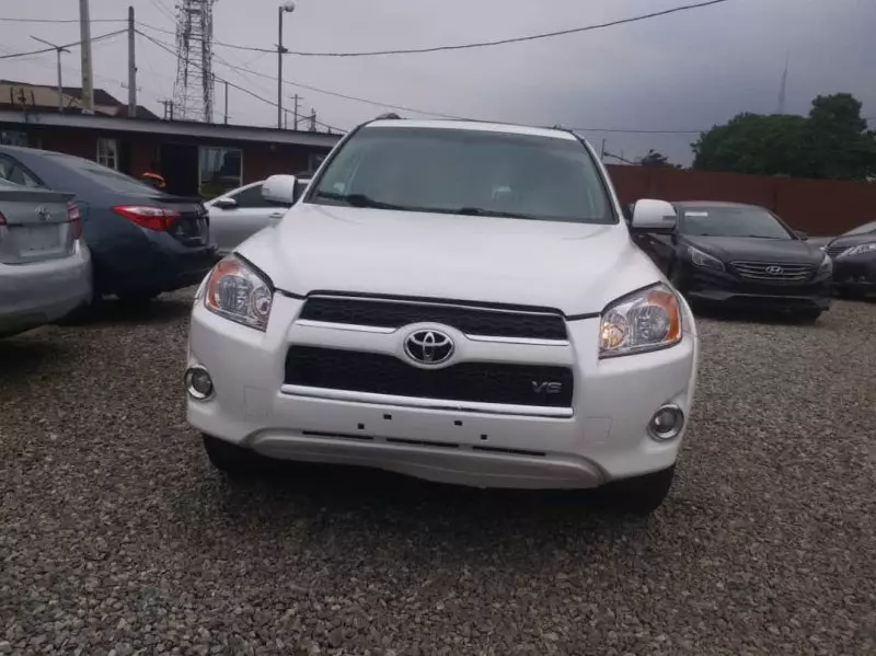 Toyota RAV 4   - 2011