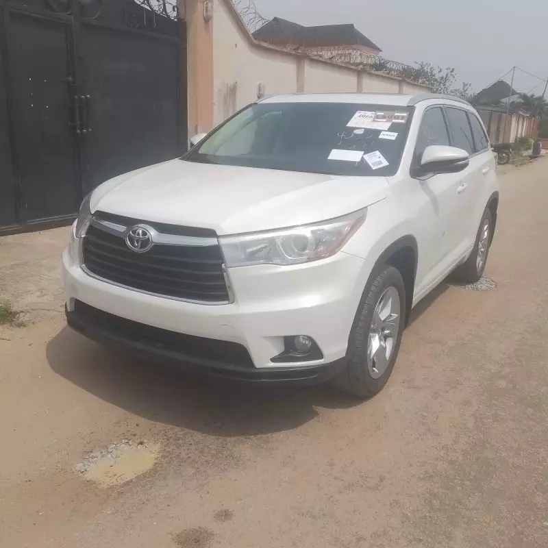 Toyota Highlander   - 2015