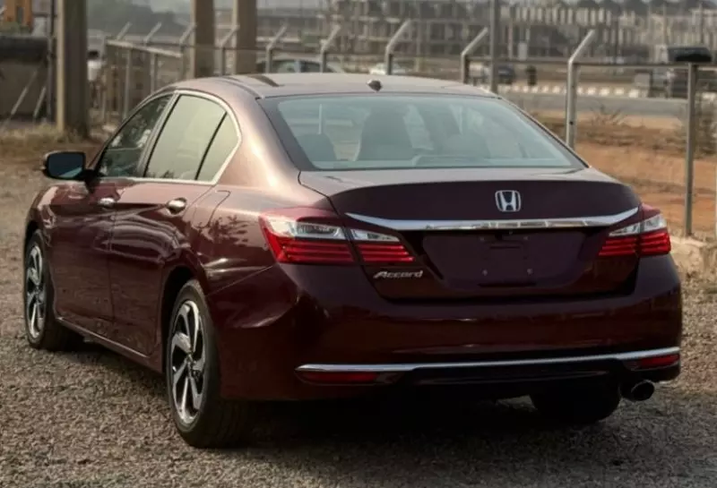 Honda Accord   - 2016