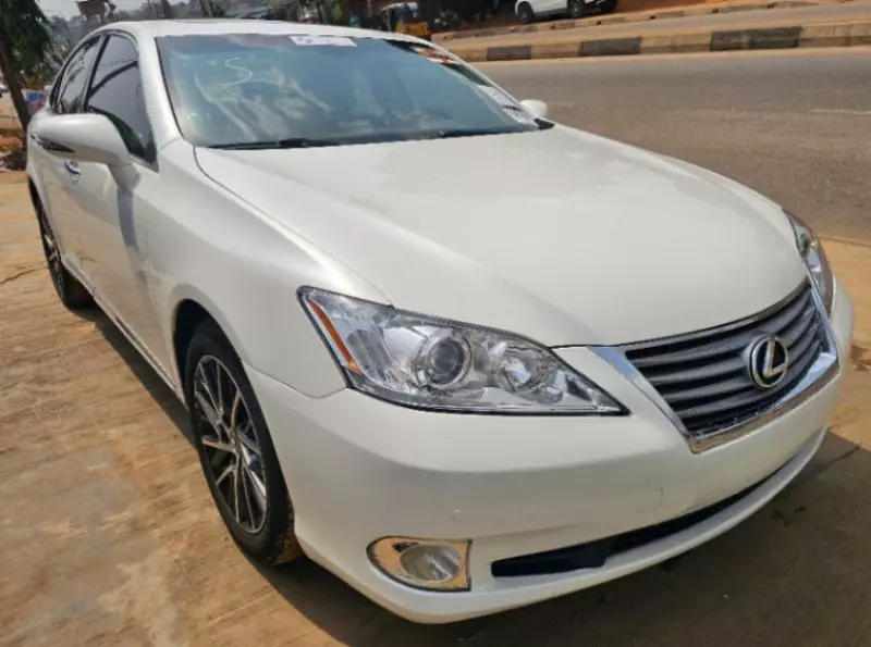 Lexus ES   - 2012