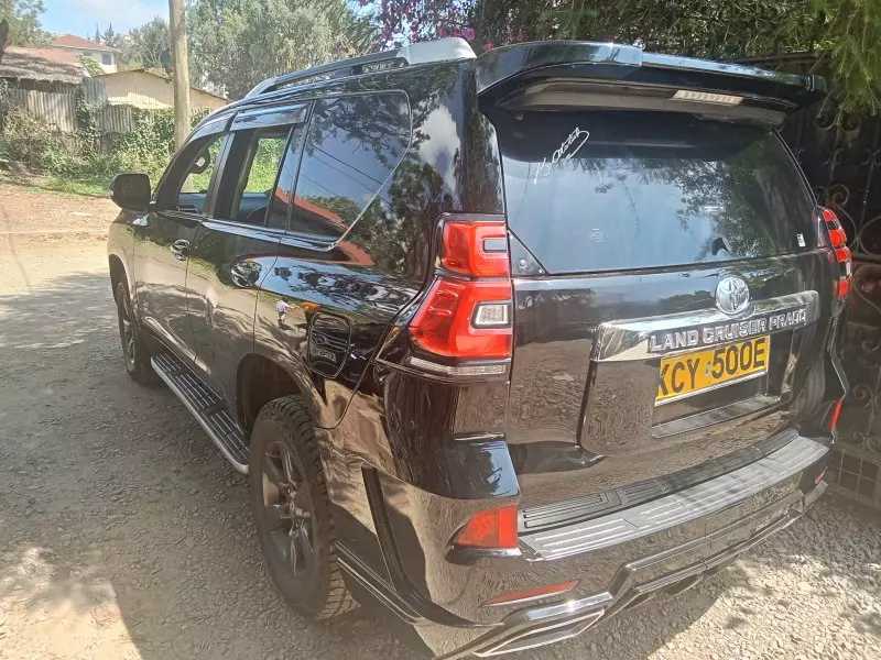 Toyota Landcruiser Prado