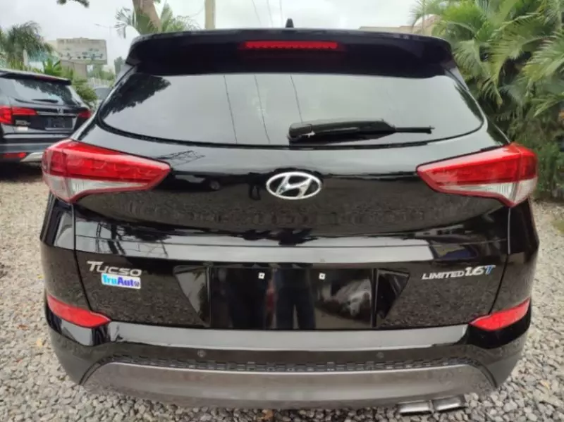 Hyundai Tucson   - 2016